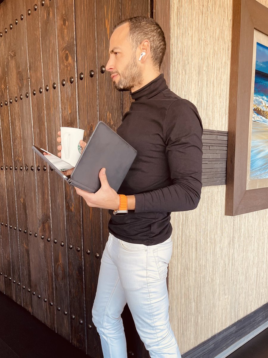 ChanoJurado's tweet photo. Hola 👋🏼 que sea un BUEN DÍA ☀️
•
#comunicador #communicator #tvhost #tvhostlife #tvhosting #tvhoststyle #host #entertainment #entretenimiento #showbiz #chanojurado #inspiration #inspiracion #motivation #motivacion https://t.co/Aze1KZ5LAY