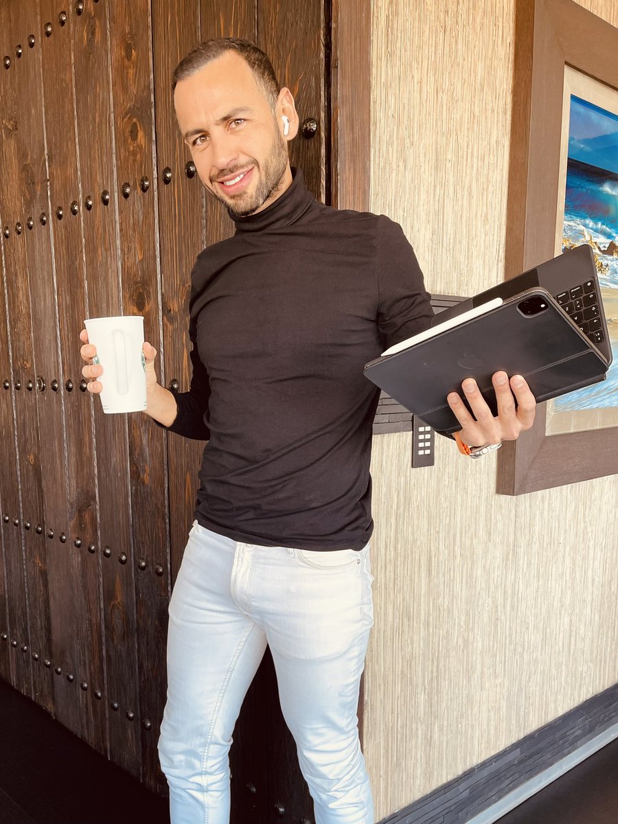 ChanoJurado's tweet photo. Hola 👋🏼 que sea un BUEN DÍA ☀️
•
#comunicador #communicator #tvhost #tvhostlife #tvhosting #tvhoststyle #host #entertainment #entretenimiento #showbiz #chanojurado #inspiration #inspiracion #motivation #motivacion https://t.co/Aze1KZ5LAY
