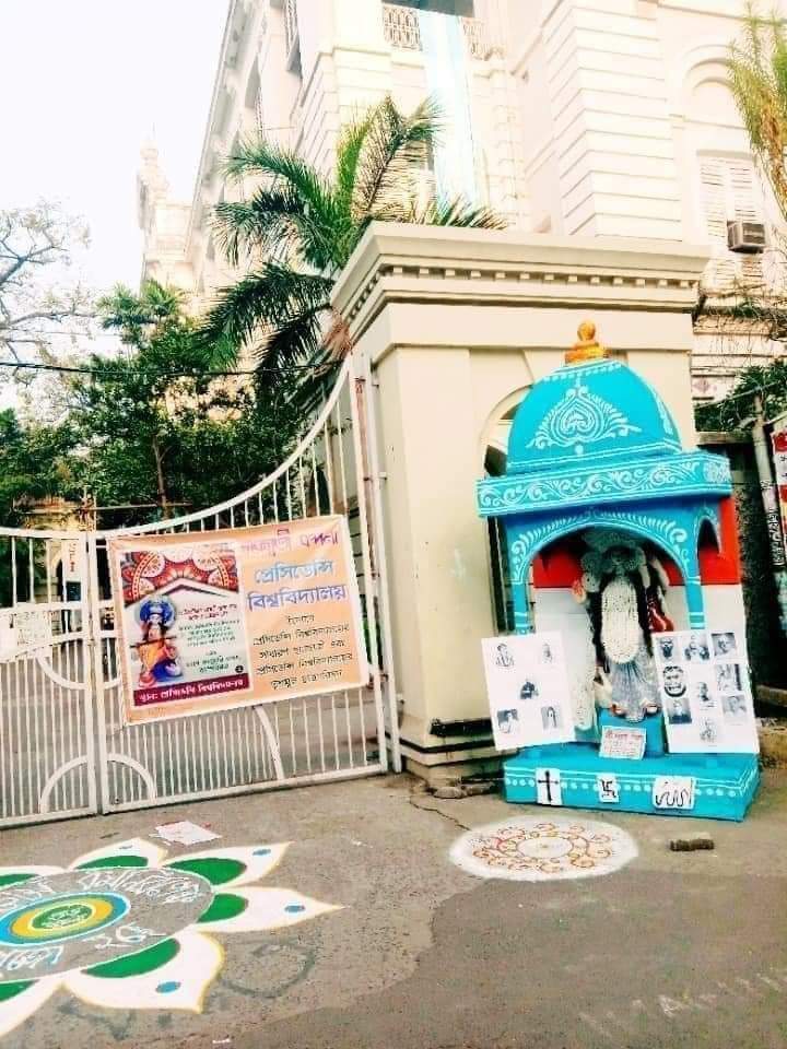 Netaji Bose had beaten Professor E. F. Oaten of this very Presidency College.

77 years passed after Netaji left, but Presidency College could not decolonize as yet.

Till date the College doesn't engage in #SaraswatiPuja.

Maa Saraswati sits out of the College Gate.