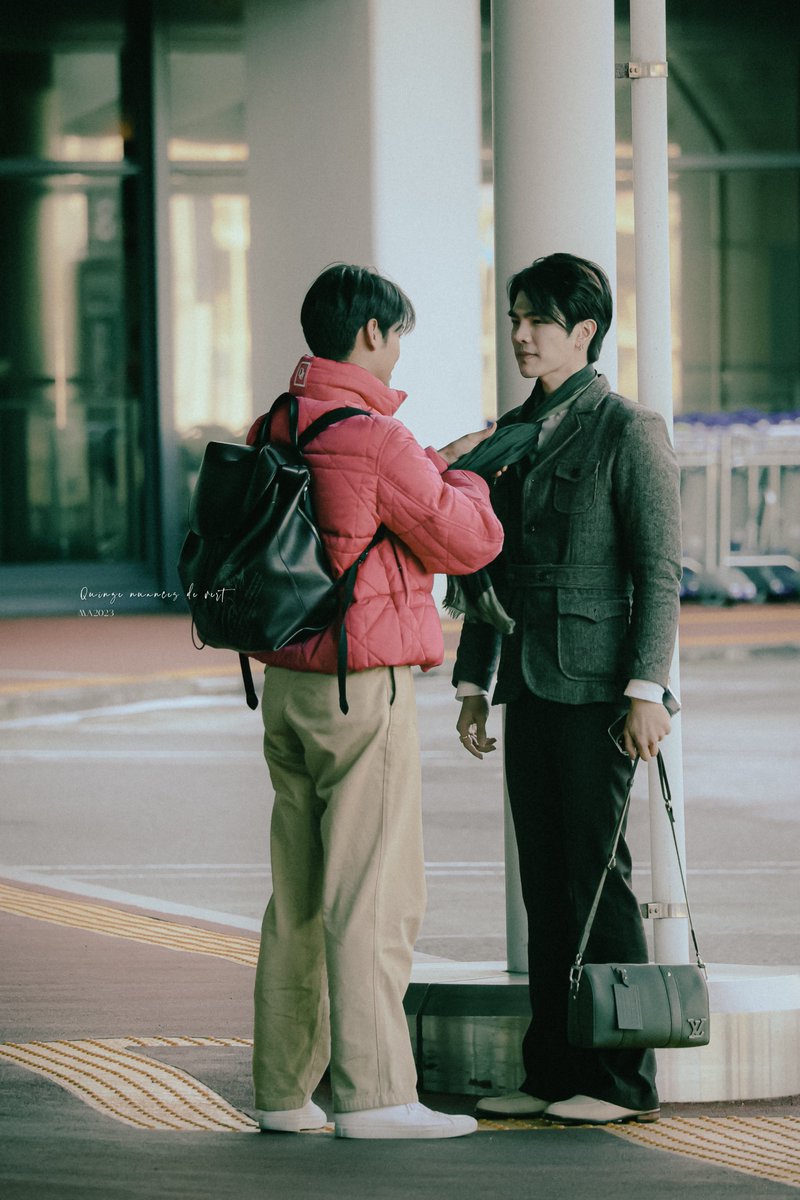 ppopoom55's tweet photo. เจริญเถอะสาววายอย่าอยู่เลยกู นึกว่าภาพในซีรี่ส์ ไม่ต้องตามหาเจ้าของผ้าพันคองะไหม เอาให้เห็นเจ้าของหัวใจไปเลย ตายดีกว่า นิพพานแห่งการหลุดพ้น #มายอาโป https://t.co/okNcZ7SkcS