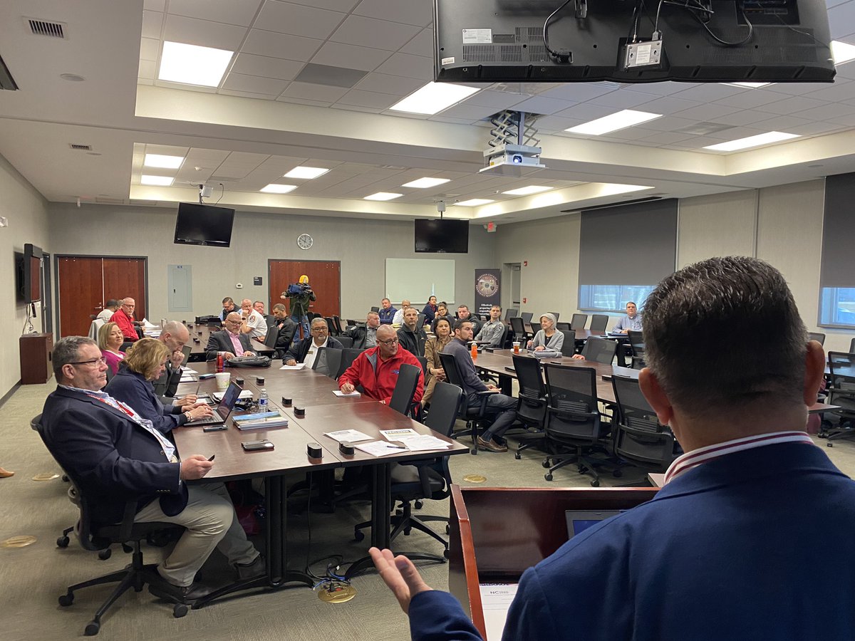 NCDOT_Fayville's tweet image. HAPPENING NOW: Members of the Robeson County Vision Zero task force kicking off its fifth anniversary in #Lumberton.
Some good news: the number of traffic deaths across the county fell by 4%, or to 66, in 2022, based on preliminary figures.
#VisionZeroRobeson