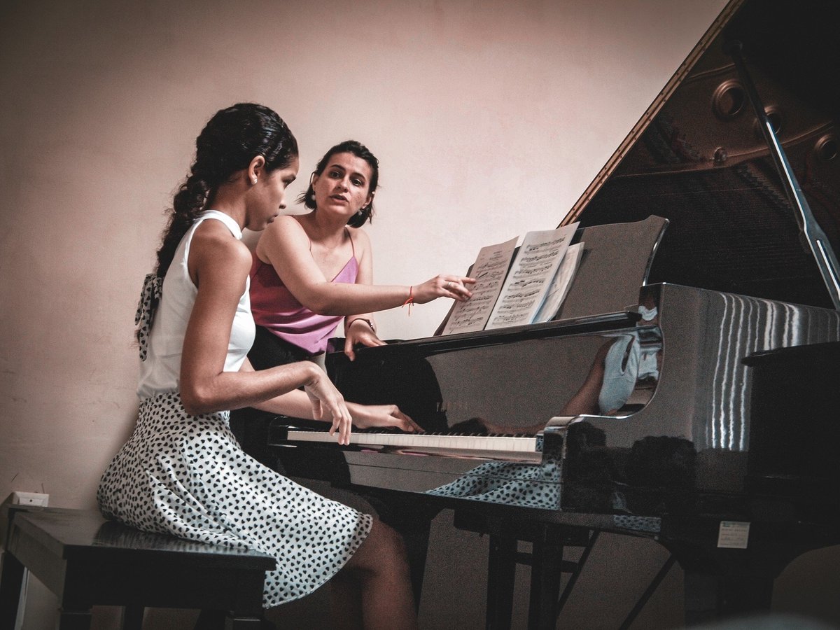 HABANA CLÁSICA MASTERCLASSES

Karla Martínez Rabanal  🎹

📸 @maryeditions89

#HabanaClásica #LaFiestadelaMúsicaClásicaenCuba #masterclasses #Pianoforte #KarlaMartínez #MarcosMadrigal  #LaCiudadInfinita