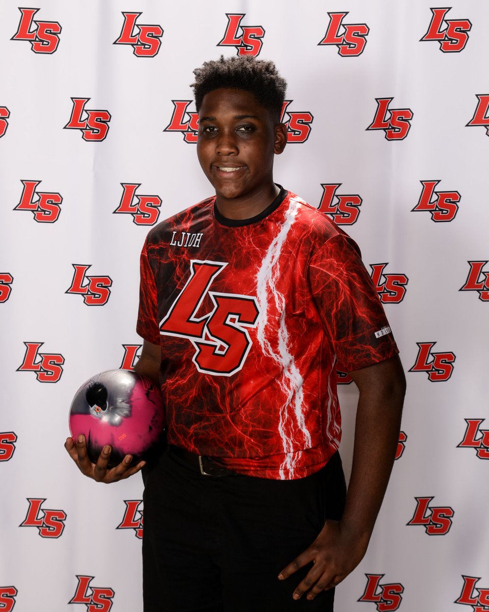 ‼️ Vote, Vote, Vote ‼️

Junior Swimmer Aidan Burdick and Junior Bowler Quinten Morgan are up for athletes of the week in their respective sports! Voting ends at 4pm on Friday and you can vote once every hour!