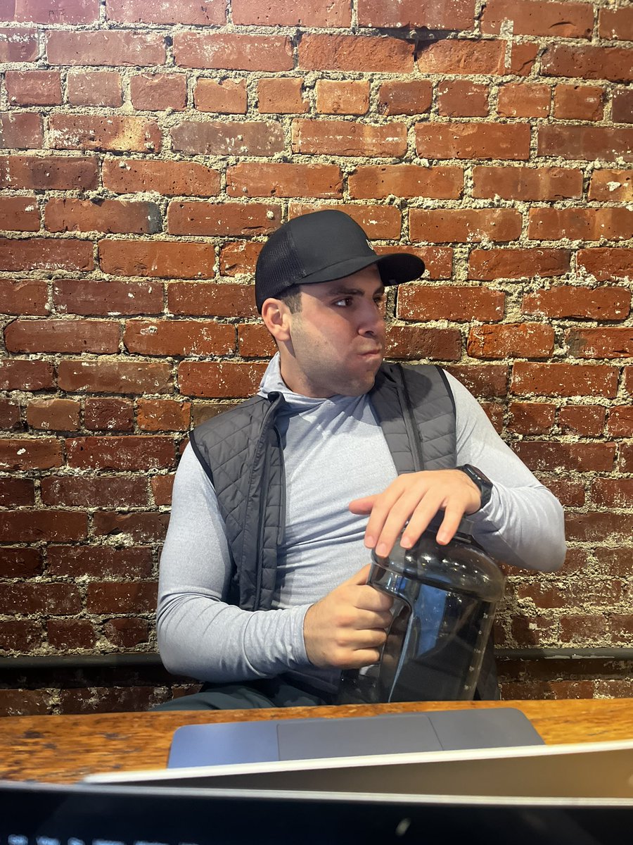ERB____'s tweet photo. Imagine walking into Cafe Nero &amp; you see this guy downing a gallon of water before 10:30 AM @BAdaCP https://t.co/cuFXDnzOCt