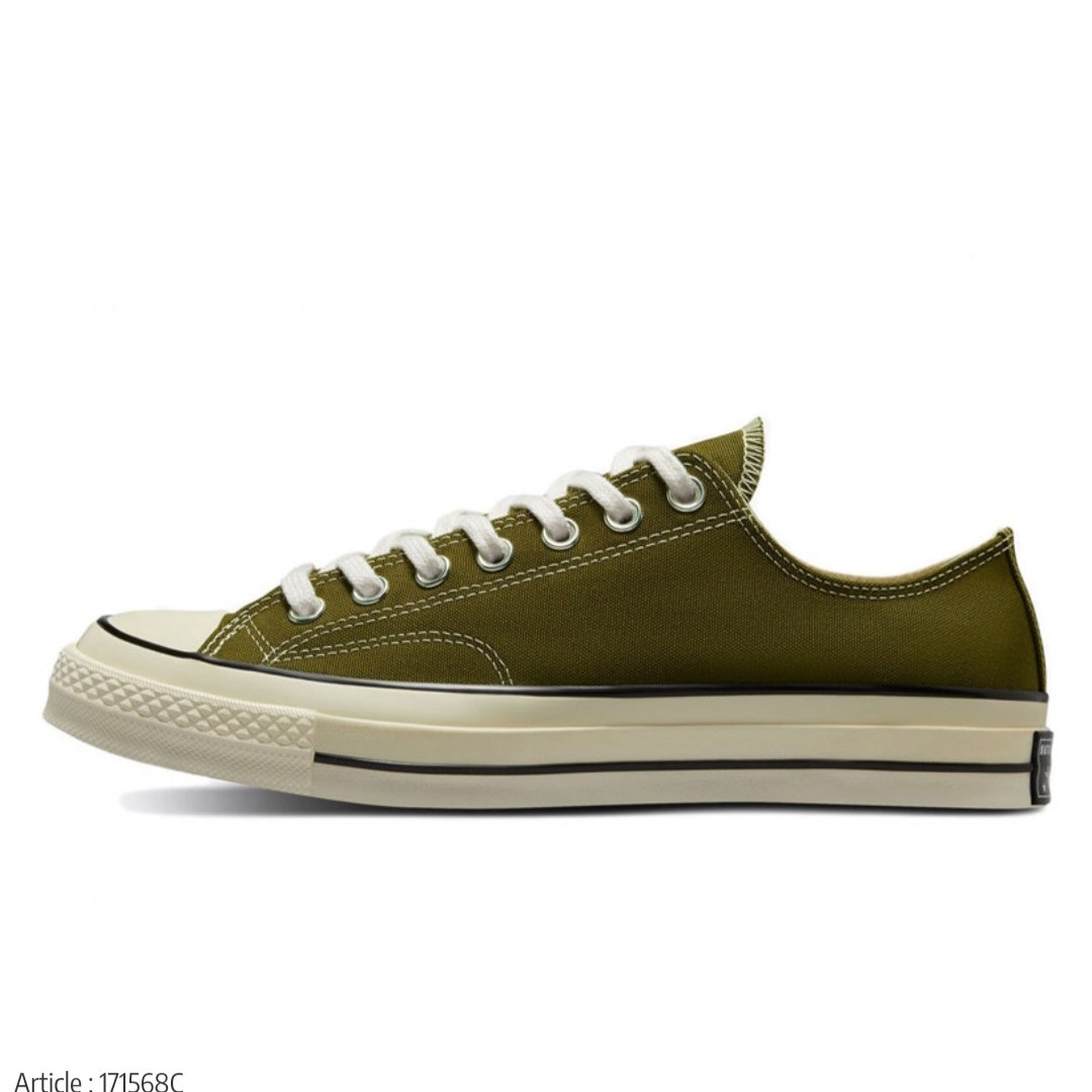 lelanglawas's tweet photo. Detail #LawasMalamJumat - Kamis, 26 Januari 2023 

#Lawas8
Converse Chuck Taylor All Star 1970s Low - Dark Moss Egret Olive
Size 41 (26) cm
UK 7,5
Warna masih oke dua-duanya, sebelah kanan ex-display
Insole raib
MULUS BENER!
BNWOB!! (Brand New Without OG Box) https://t.co/Y2xqctXxFP