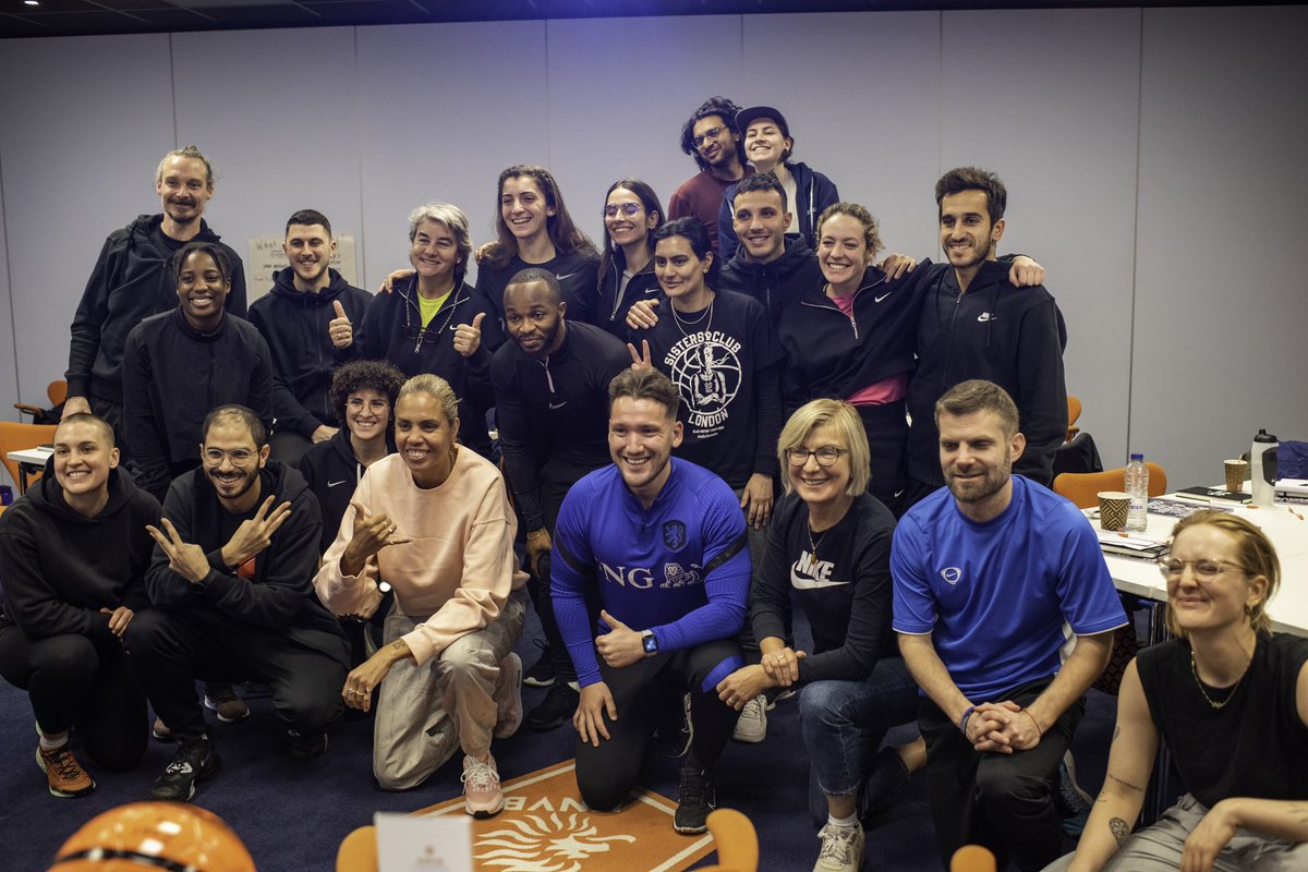 gd_hodgson's tweet image. In June ‘22 we (@ICOACHKIDSWORLD, @YouthSportTrust International &amp;amp; @Nike #MadeToPlay) started a project to recruit, train and deploy youth sport coach educators in Amsterdam, Barcelona, Berlin, London, Milan and Paris.

Last week, we met face to face to begin training at @KNVB