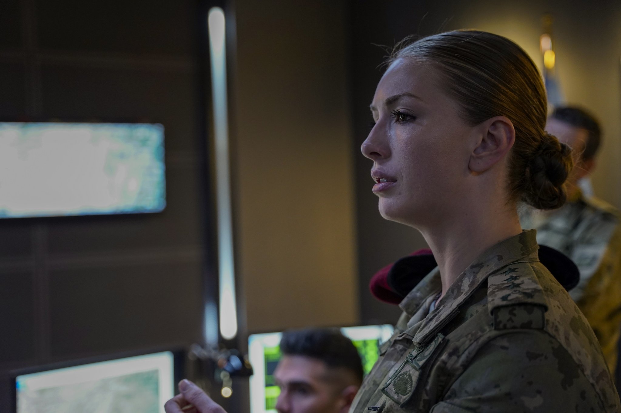 FnaIe5lXoAA0Lky?format=jpg&name=large