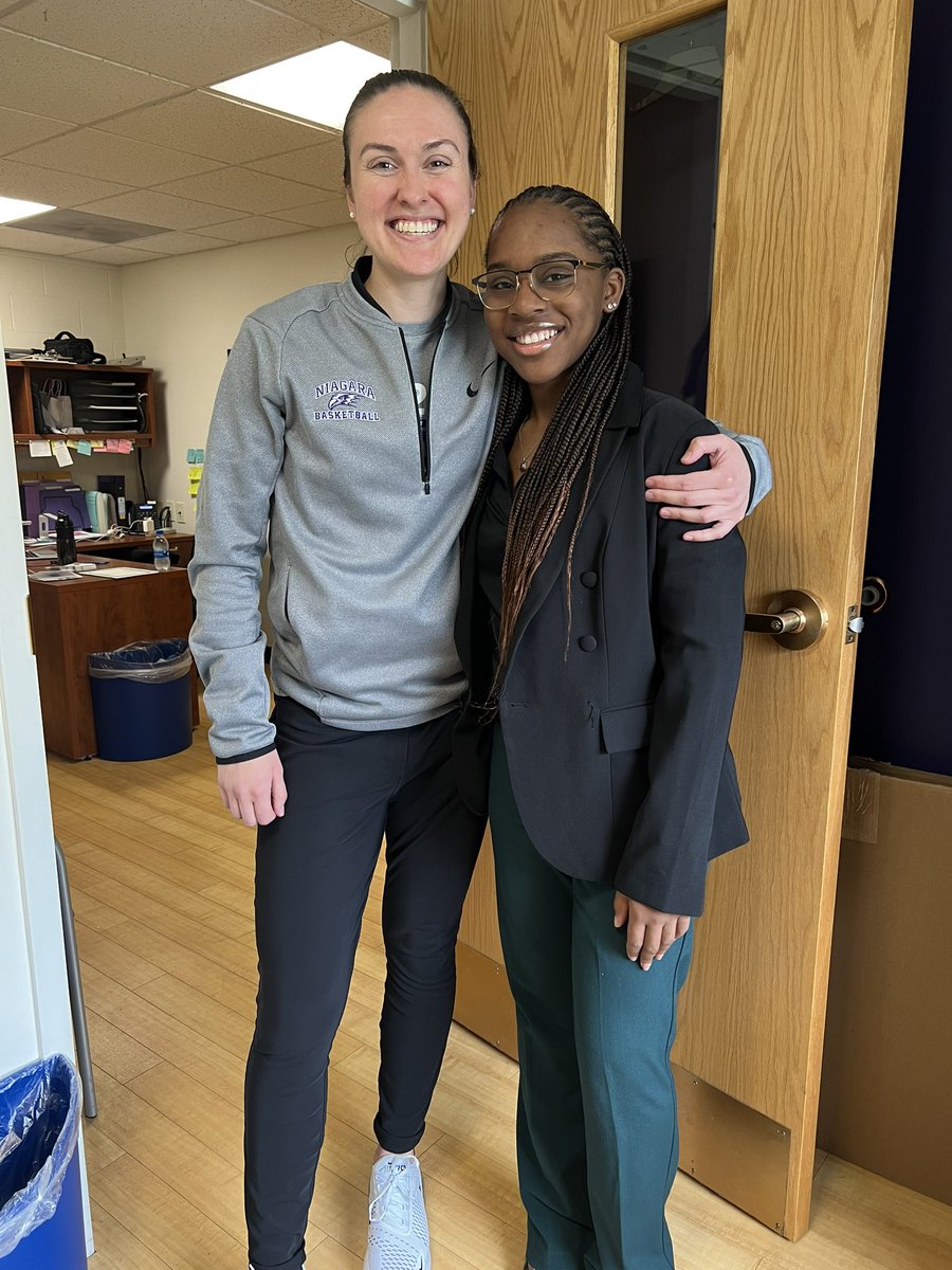 CoachMeg35's tweet photo. Appreciation tweet for my Head Manager, Azh! 

Every Dobo knows they can’t do what they do without the support of a great manager! You make my life so much easier Azh, I’d be lost without you! 🫶🏻💜🦅 #Thankful #DoboLife https://t.co/rohH9Nc0gj