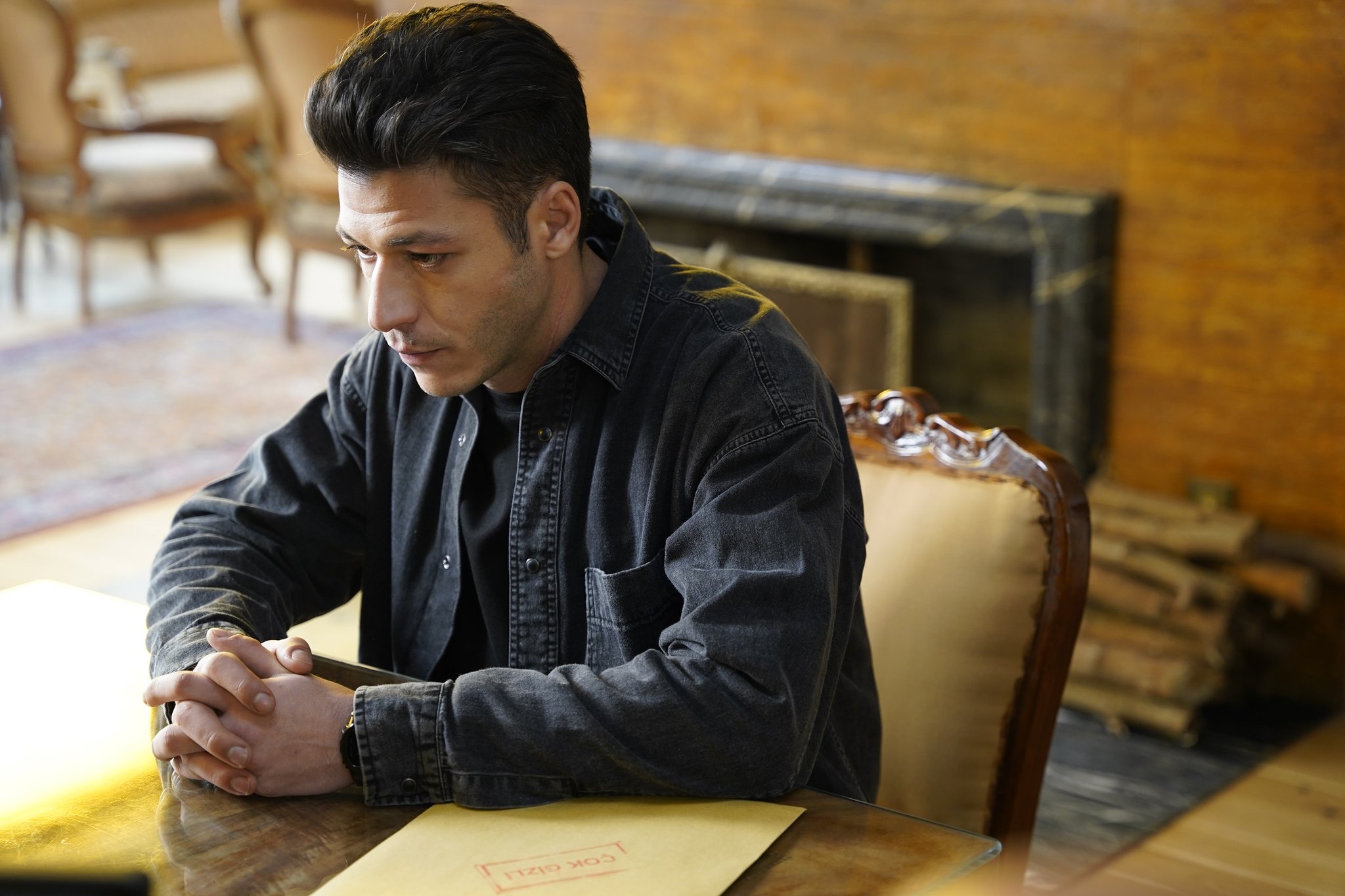 FnaInSsX0AYJ8Vr?format=jpg&name=large