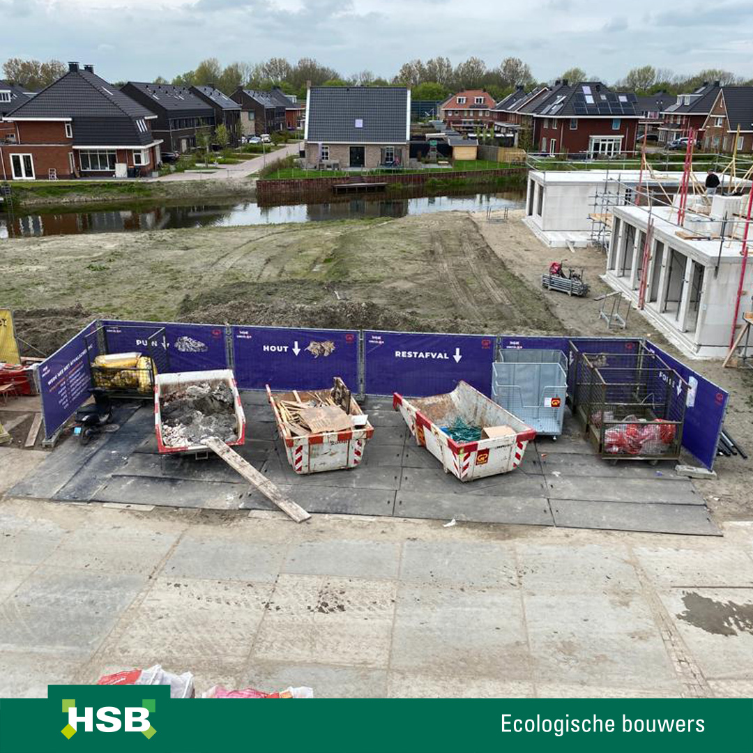 HSBeco's tweet photo. Wat gooien we zoal weg? En hoe kan dat (veel) beter? Tipje van de sluier? -> Plastic verpakkingsmateriaal was verantwoordelijk voor 21% van alles wat we als afval aanbieden. Nu 0%. Met veel onverwachte bijvangsten. Kijk:  https://t.co/ZBqqYwULbV 

#circulairondernemen #bouwen 💚 https://t.co/OAEakLIBVE