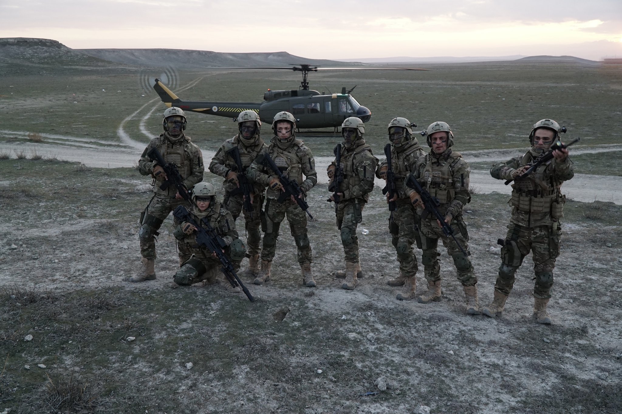 FnaIsqtWQAAI_zv?format=jpg&name=large