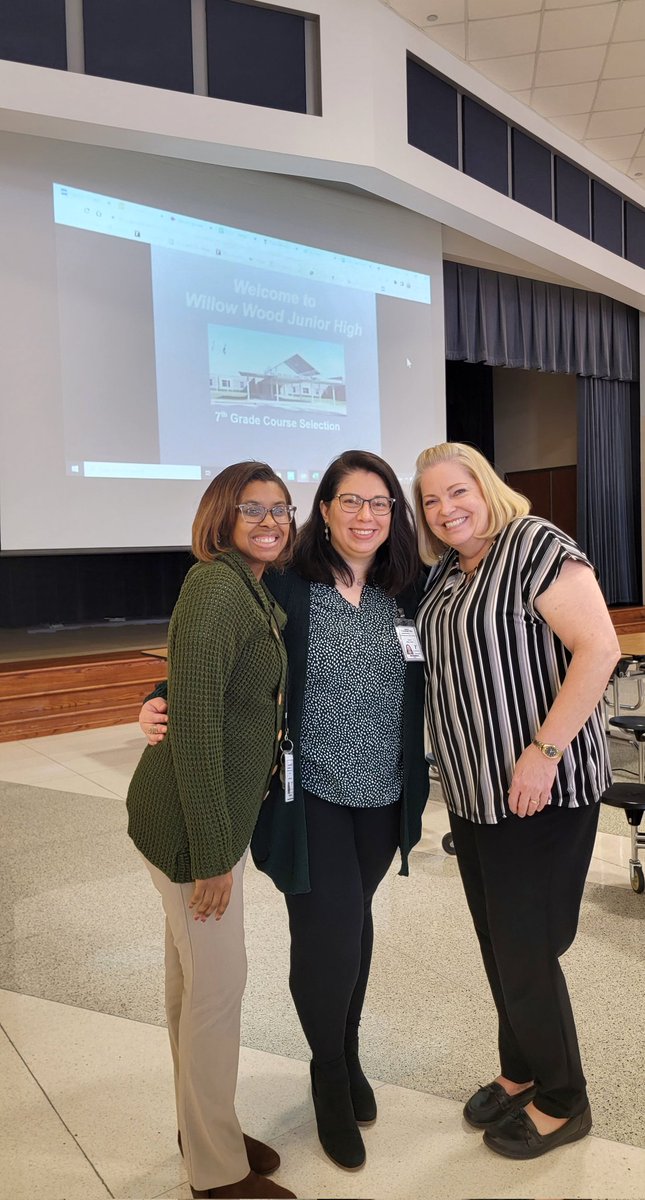 NizherDiazVela's tweet photo. I am so thankful for our @TISDWWJHS counselors! Thank you for coming today to @TISDNIS to speak to our rising 7th graders about course selection. #courselection #FineArts 🎨 🖼 🎭 🎻🎷 #PE 🏃‍♀️🏃‍♂️ 🏀 🏈🏐 @WWJH_MrWilliams https://t.co/w2fdnSms1r