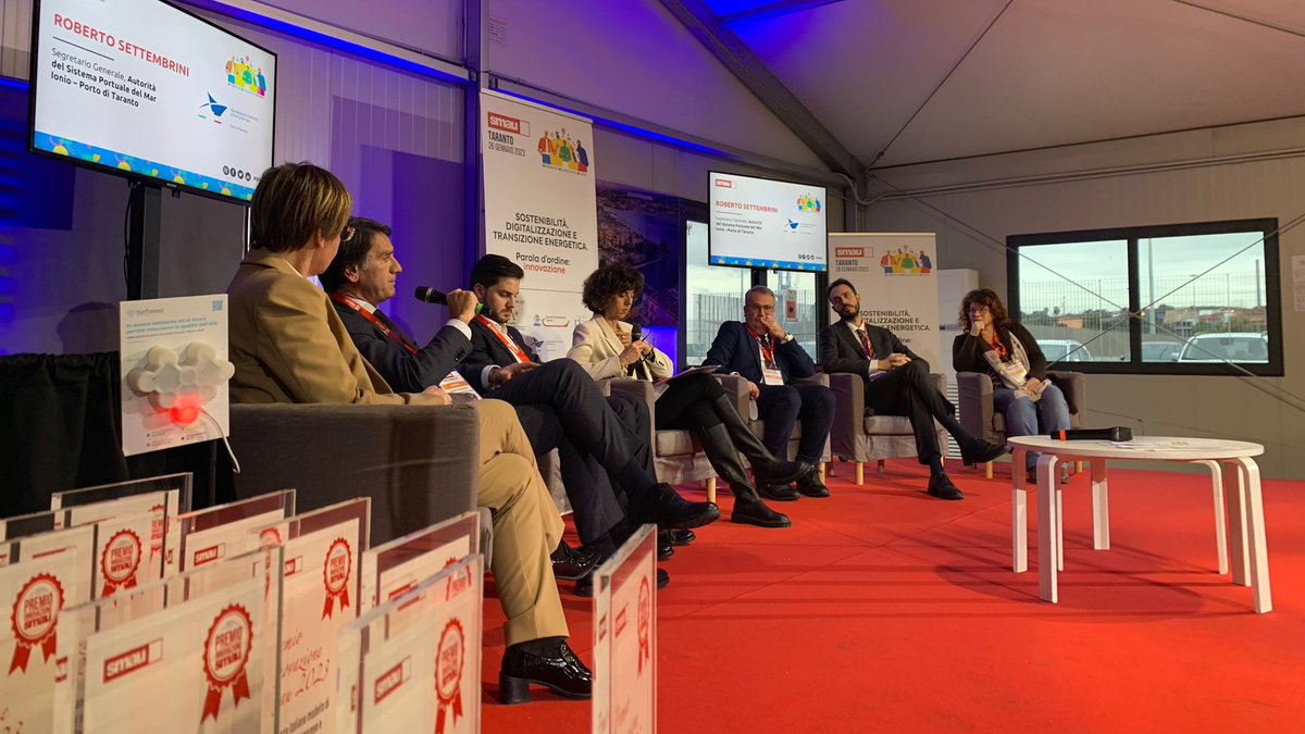 smaunotes's tweet image. #GreenTechRevolution: modelli e approcci per una tecnologia utile al pianeta. A #Smau Taranto le storie di innovazione di @A2ASmartCity @PortodiTaranto @ComuneDiVieste @eni Kyma Ambiente e Cisa