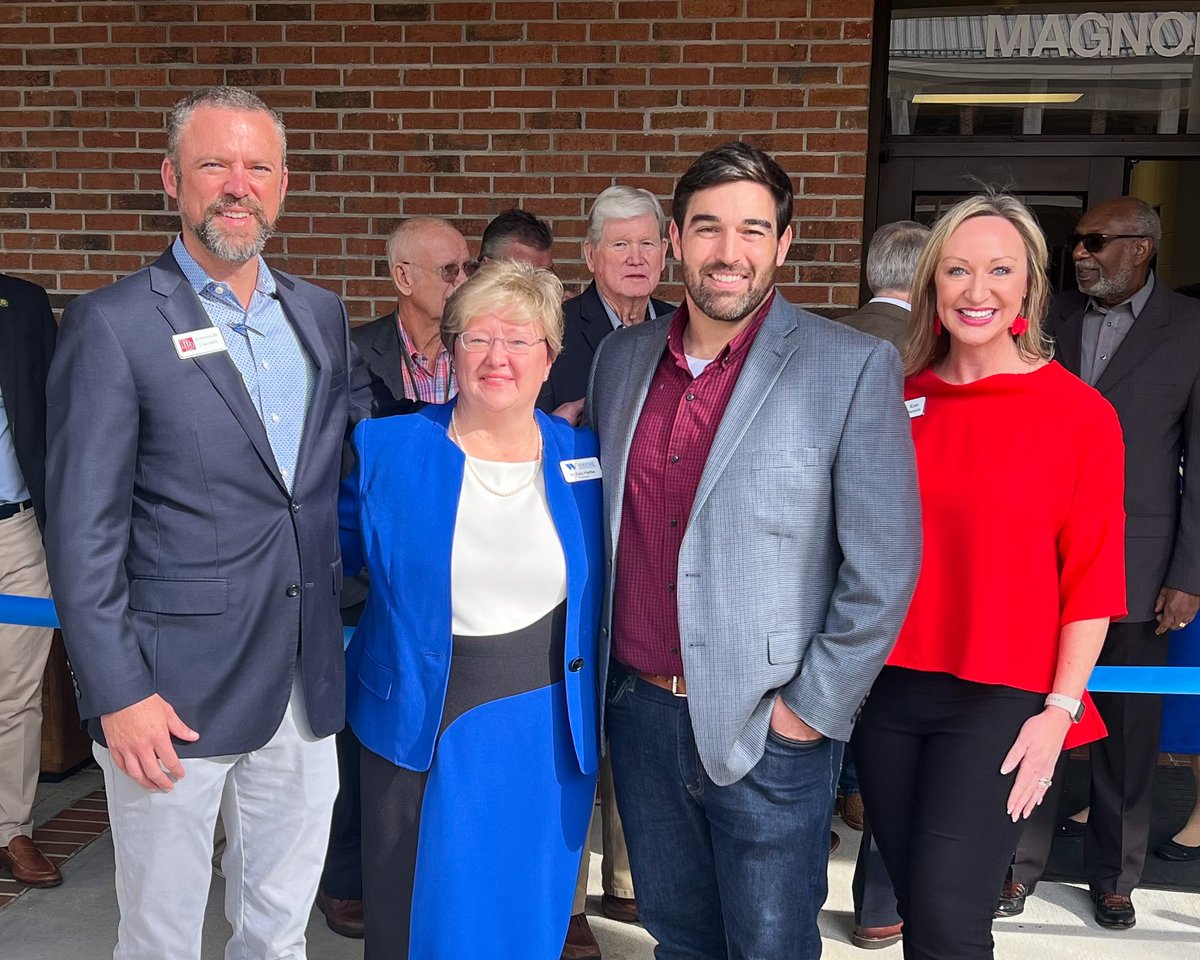 moseleydesigns's tweet photo. It was wonderful to be at @wayneccnc to celebrate the ribbon-cutting of the newly renovated Magnolia Building! This impressive facility offers a dedicated space for EMS, Paramedic, CNA, Phlebotomy and Medical Lab programs. 

#MoseleyArchitects #designingsolutions #highereddesign https://t.co/aVtdKCWlVB
