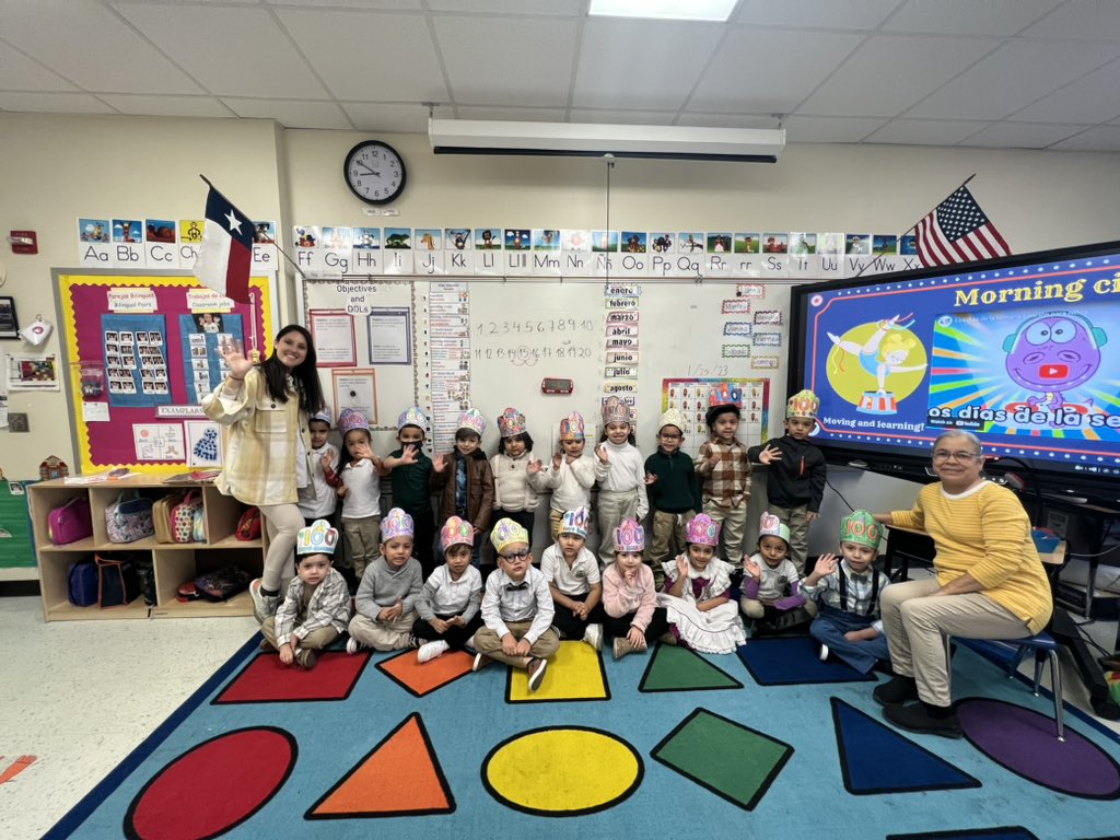 CrisApplewhite's tweet photo. 100 days!!! @MariaRossAP @Principal_JP @DumasCe @HBGonzalezPLA https://t.co/NxkkPaXIir