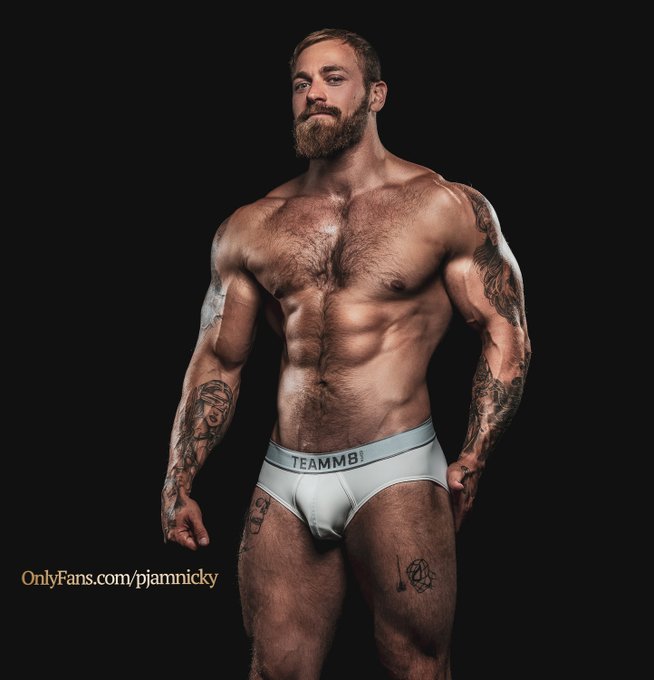 1 pic. Mythical Proportions - @AtlasEater by @PaulJamnicky 
https://t.co/GiK6humjrU ? https://t.co/c