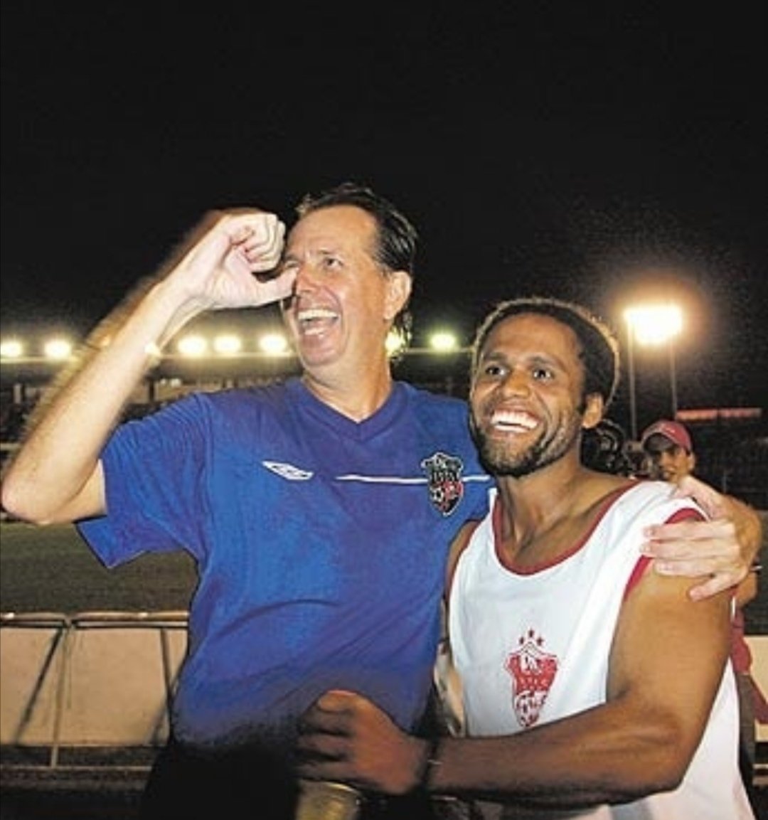kill_rules's tweet photo. 👉 Hoy cumple Sir Gary Stempel, el mejor DT en la historia del Poderoso 💪 de La Chorrera.
7 títulos 🏆🥇 #ANAPROF / #LPF
Clau. 05, 07
Apert. 06, 08, 14
Super final 2006
Copa Satelital 2015
#VamosSanFra 🔴
#MonjeSoy 🔴 https://t.co/hACdHg3byi