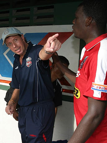 kill_rules's tweet photo. 👉 Hoy cumple Sir Gary Stempel, el mejor DT en la historia del Poderoso 💪 de La Chorrera.
7 títulos 🏆🥇 #ANAPROF / #LPF
Clau. 05, 07
Apert. 06, 08, 14
Super final 2006
Copa Satelital 2015
#VamosSanFra 🔴
#MonjeSoy 🔴 https://t.co/hACdHg3byi