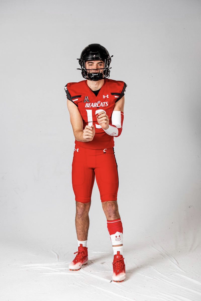 Had a great visit at The University Of Cincinnati‼️

<a href="/GoBEARCATS/">Cincinnati Bearcats</a> <a href="/UC_Recruiting/">Cincy FB Recruiting</a> <a href="/CoachPeteThomas/">Pete Thomas</a> <a href="/CoachSattUC/">Coach Satterfield</a> <a href="/coach_stepp/">Coach Stepp</a> <a href="/DB_CoachCoombs/">Kerry Coombs</a>