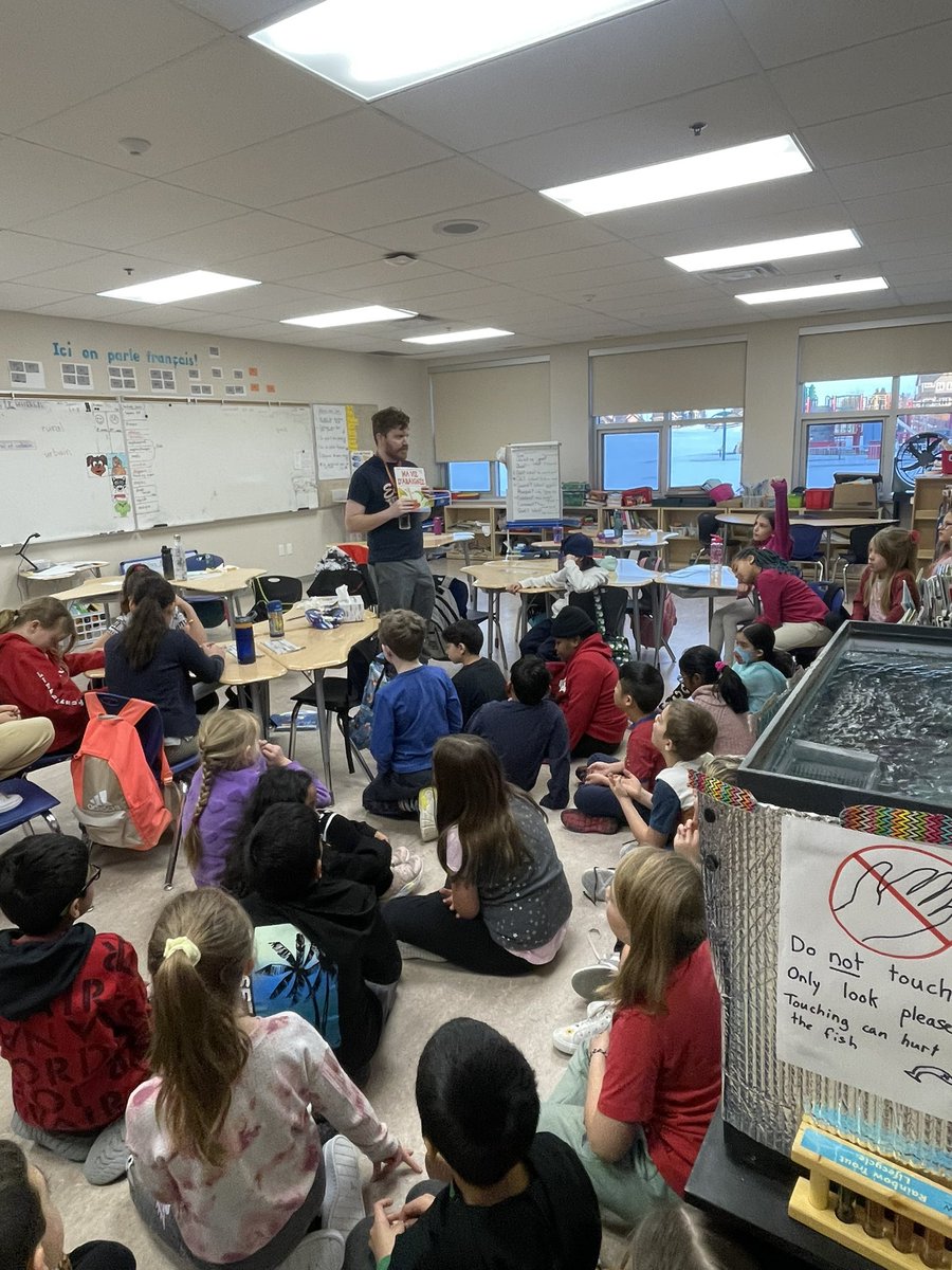 “Ma vie de mouche” 🪰 les jeudis on fait la lecture ensemble! <a href="/EastLakeRVS/">East Lake School</a> <a href="/rvsed/">Rocky View Schools</a>