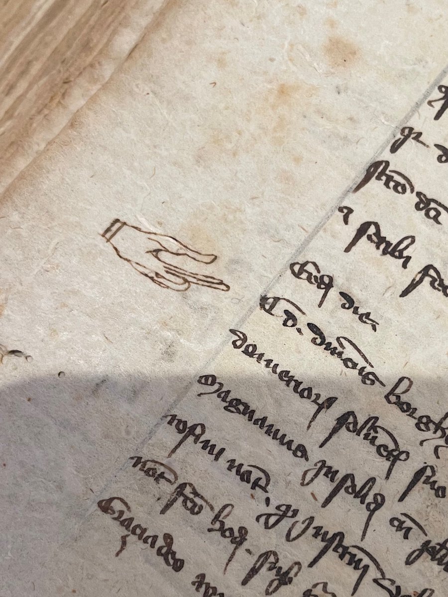 More amusing manicules: a long boi, an alien hand and arm, another flipper, and what I am interpreting as an early drawing of the classic Italian hand gesture 🤌