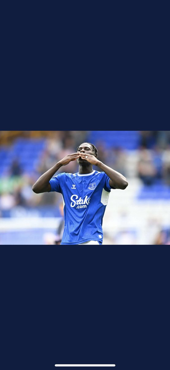 GuardiolasNo2's tweet photo. I have had reports from sources at the Emirates that Arsenal have tabled a £45 million offer + add ons for Amadou Onana. 

It is believed Onana is pushing for the Arsenal move after recently turning down Chelsea. https://t.co/n5UbKhIseA