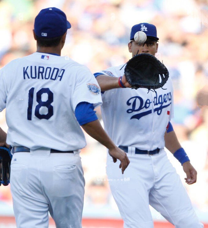DaveRoberts_LAD's tweet image. 18 days until relievers and catchers report!!

I wish we had a Bill Russell playing SS today. 

#Dodgers 
#SpringTraining 
#camelbackranch
#ITFDB
#BASEBALL
#DODGERBASEBALL
#daveroberts
#MLB
