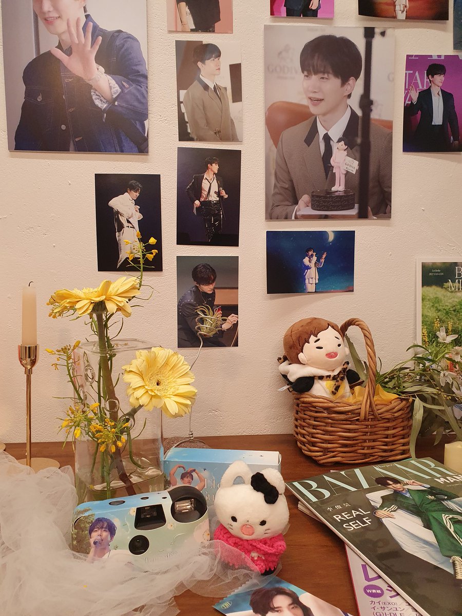 ackko_mine's tweet photo. 15. 𑁍 플라워헤아
∘✧₊⁺𝑬𝒕𝒆𝒓𝒏𝒂𝒍 𝑺𝒖𝒏𝒔𝒉𝒊𝒏𝒆⁺₊✧∘

쭈너 포토픽 이랑 히카리님 도무송 징쨔 사랑스러웡🫰🏻💛
카메라랑 포스터 실물이 징쨔 넘 쫀예😍
BGM이 비미나여서인지 공간자체가 감동 그자체였던 순간이었다🥹🫶

#Eternal_sunshine_junho_day
#영원한_햇살_준호의_날이야 https://t.co/28yYITucrL