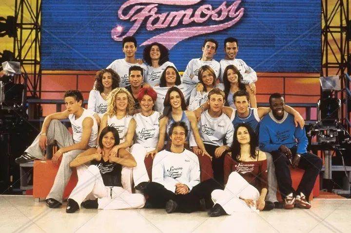 Prelemiloves's tweet photo. Ve li ricordate i ragazzi di "Saranno Famosi" (la prima edizione di Amici, stagione 2001/2002)? Chi tifavate?

#amici22 #gfvip #gfvip7 #prelemi #donnalisi #jerù #nikiters #incorvassi #oriele #gioellers #thepisis #gintonic #zengavò #rosmello #criccobel #basciagoni #fairylulù https://t.co/oIcJyqjcpc
