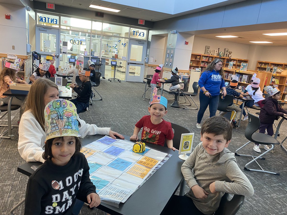 frazierskinders's tweet image. Happy 100th day of school! Library STEM stations @legitmrswhitt @AshleyElem