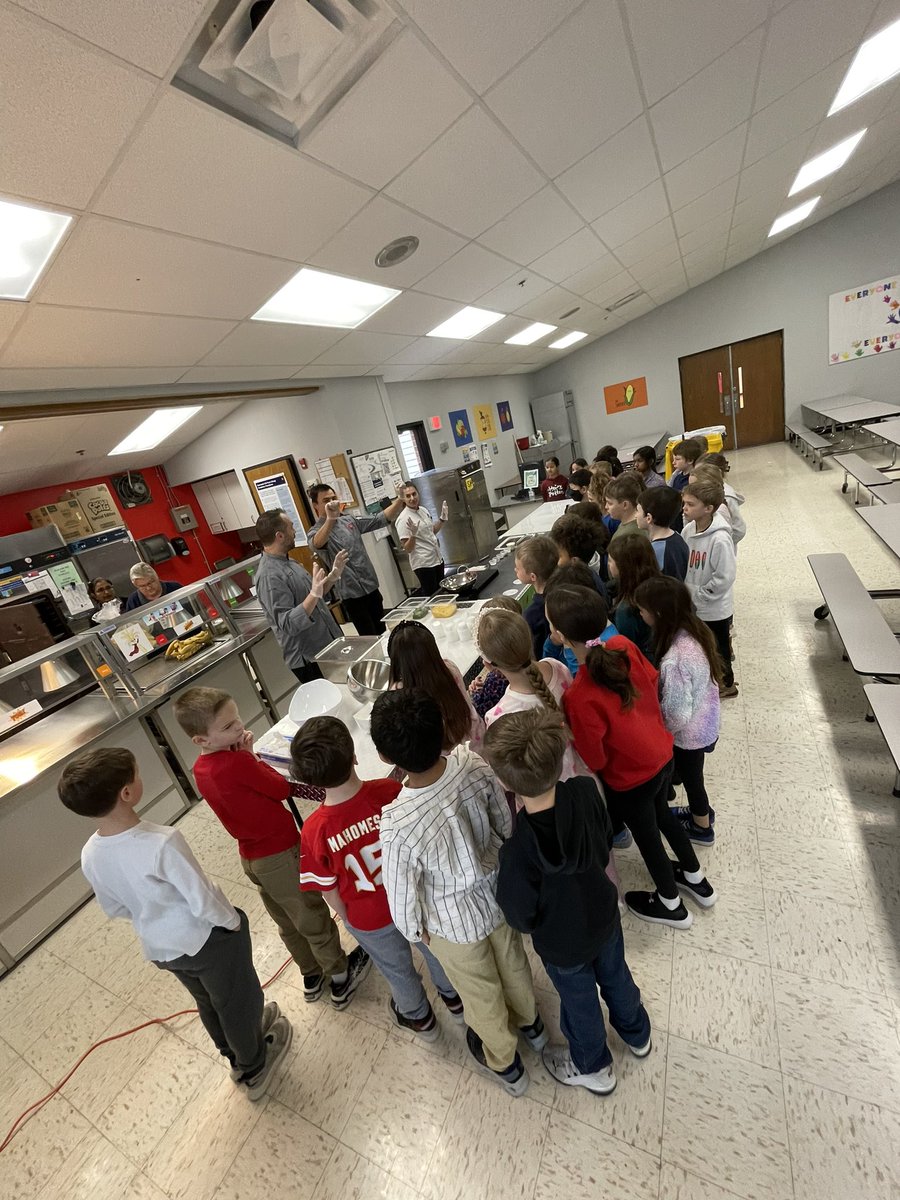 Parkway Discovery Kitchen Session at SVE for 3rd grade!
