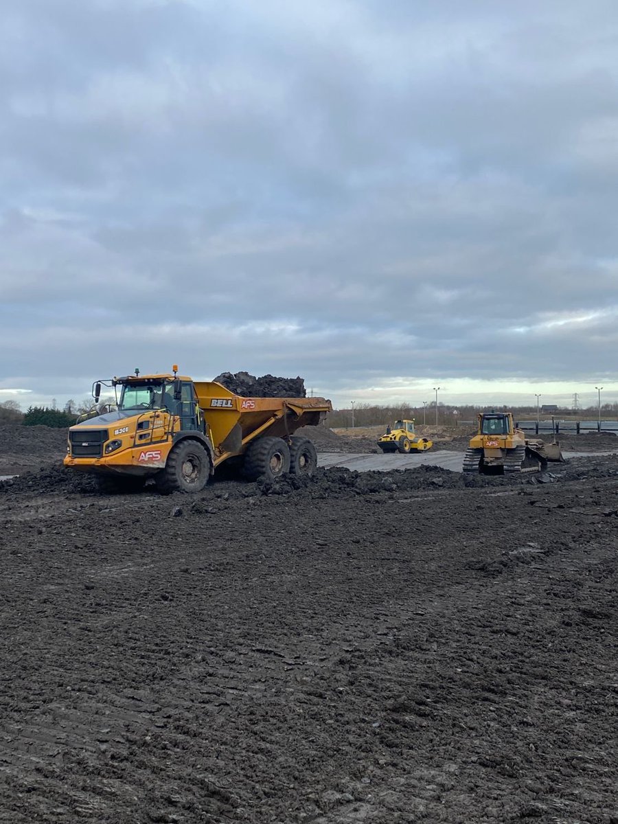 Great progress on site in Derbyshire this week with the team pressing ahead with the fill works and lime modification ahead of the piling mat installation. Great work by the whole project team in some very challenging conditions.