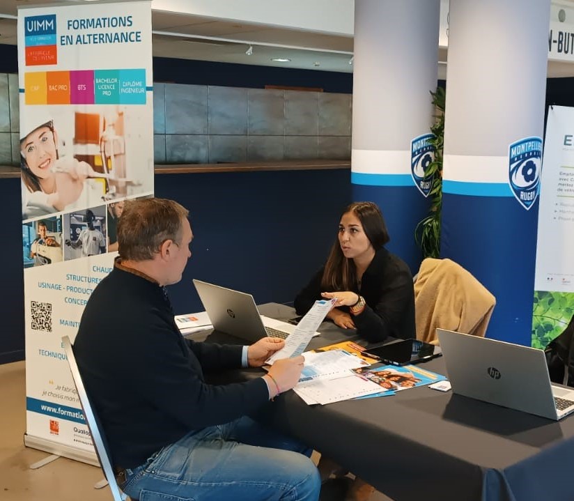 Aujourd’hui, nos équipes de Montpellier étaient présentes pour « mouiller le maillot pour l’emploi » au #JobDating du GGL Stadium du <a href="/MHR_Solidaire/">MHR_Solidaire</a>🦾
L'occasion de remettre au stade une pièce faite par nos apprenants en chaudronnerie en l'honneur du club <a href="/MHR_officiel/">Montpellier Rugby</a>👏