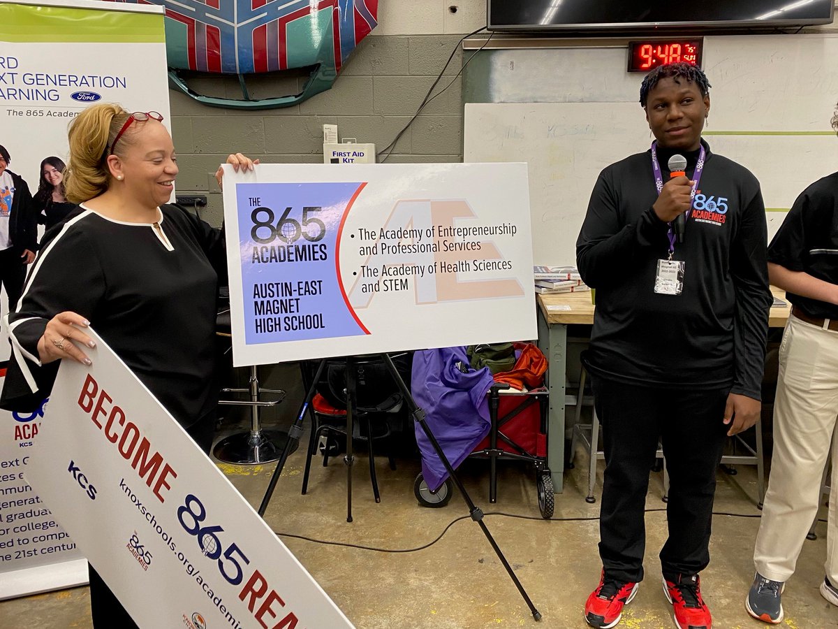 KnoxSchools's tweet photo. It was a great morning for eight KCS high schools to reveal their 865 Academies offerings! We’re excited for this milestone in our work to transform the high school experience, and grateful for the support of the Knox County community! Details: https://t.co/6uFiwN7eKs. https://t.co/0J5Ia4yIGp
