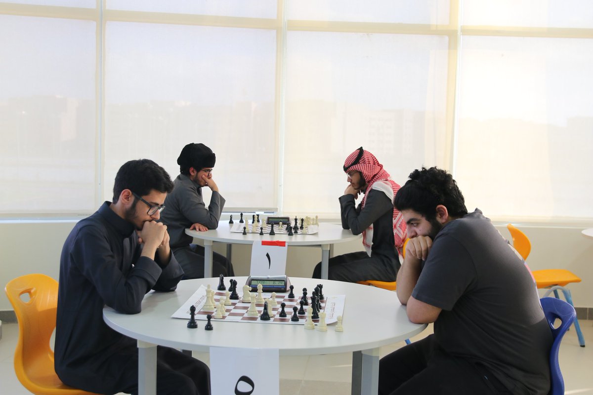 safkku's tweet photo. نظمت #عمادة_شؤون_الطلاب ممثلة بإدارة الأنشطة الرياضية بالتعاون مع نادي عسير للشطرنج،
بطولة الشطرنج لطلاب #جامعة_الملك_خالد بالصالة الرياضية بالقرعاء وبمشاركة ٥٨ طالب. https://t.co/m8LOnfVBzD