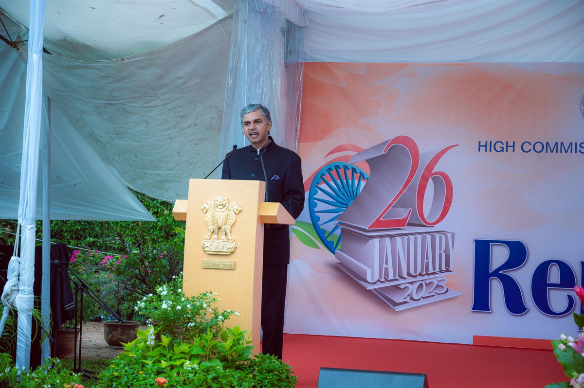 HCI_Singapore's tweet photo. @IndiainSingapor celebrated 74th 🇮🇳 #RepublicDay2023 with the flag unfurling ceremony at High Commission of India. HC  P.Kumaran read President’s address to the nation. It was followed by cultural performances by local artists and students. @MEAIndia https://t.co/AzNhIHp50E