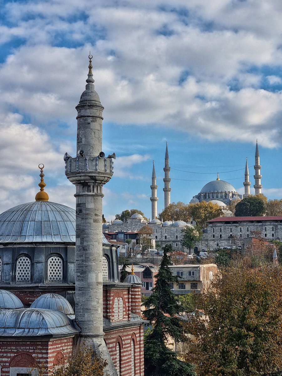 bylimousine's tweet photo. The beginning of the blessed three months, have a blessed night of regaip. 🤲 🕌 🤲
#mubarak #regaipkandili #kandil #üçaylar #muslimah #muslim #dua #pray #mosque #cami #recep #şaban #ramazan #love #ramadan #picture #travel #trip #instagood #instalike #istanbul #likesforlike #like https://t.co/rSsKsqRoa9