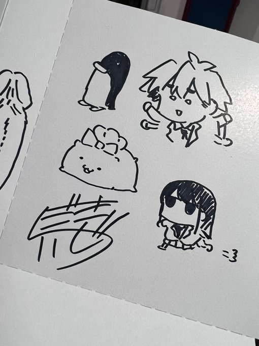 つるつるの紙に30秒で絵を描く練習をしていました。 