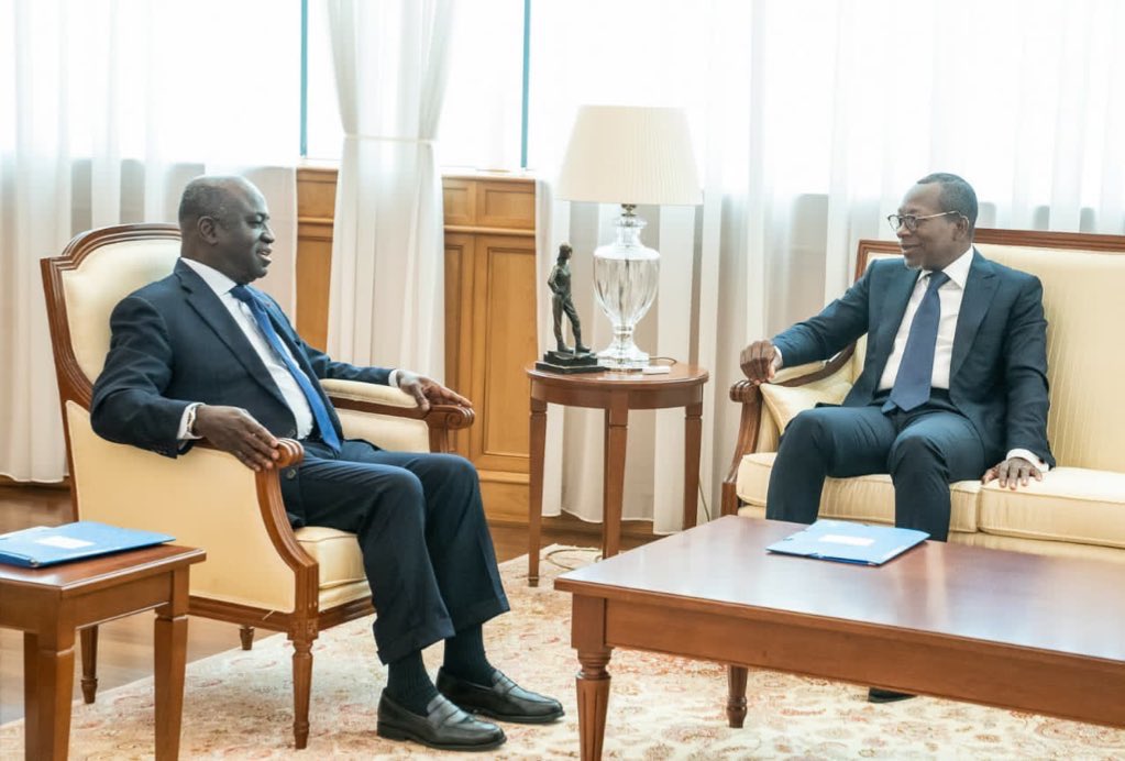 ConseilEntente's tweet photo. M. @marcelamontanoh, a été reçu ce 25/01/2023, par S.E.M. @PatriceTalonPR, Président de la République du #Bénin, qui lui a donné l’opportunité de faire le point des activités et des actions qui ont été menées pour repositionner le Conseil de l’Entente. https://t.co/9wFmFQyyMv
