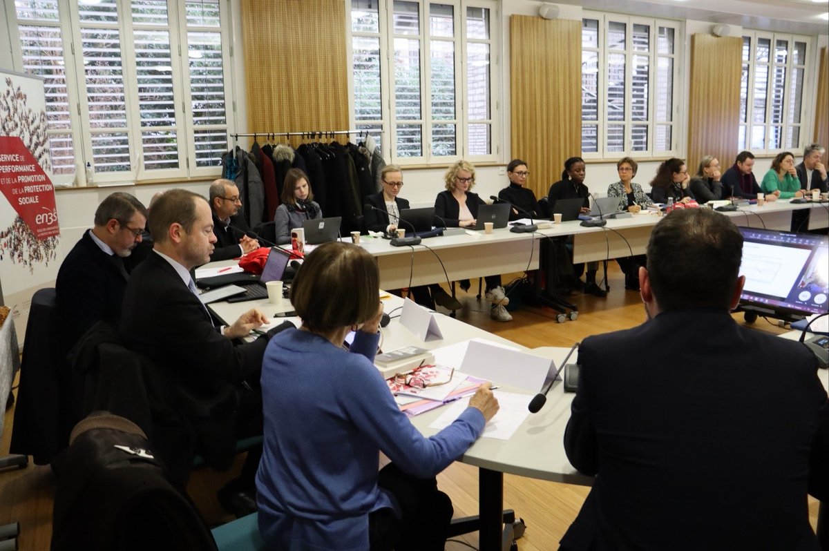 EN3S_officiel's tweet photo. #IHEPS #Cycle14
📕📅 Pour nos nouveaux 35 auditeurs, c'est aujourd'hui que débute officiellement le cycle 14 de l'IHEPS, qui sera intégralement dédié à la thématique "Entre recherche de confiance et de soutenabilité, quels horizons pour la protection sociale" . https://t.co/LqQngJxA1L