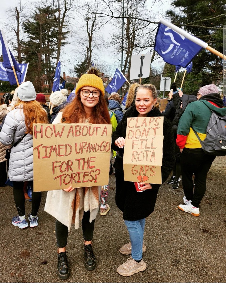 This isn't just about pay. It's about inadequate working conditions, patient safety and the welfare of all NHS staff. So proud to have been able to stand in solidarity with CSP members on the picket line today 💙 
@thecsp #CSP4FairPay #RightToStrike