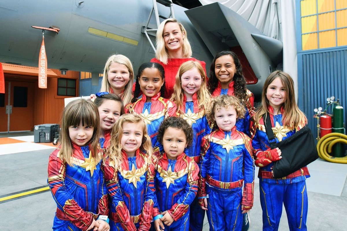 thinkerbrie's tweet photo. MY captain marvel <3 https://t.co/6g53r6OFhF