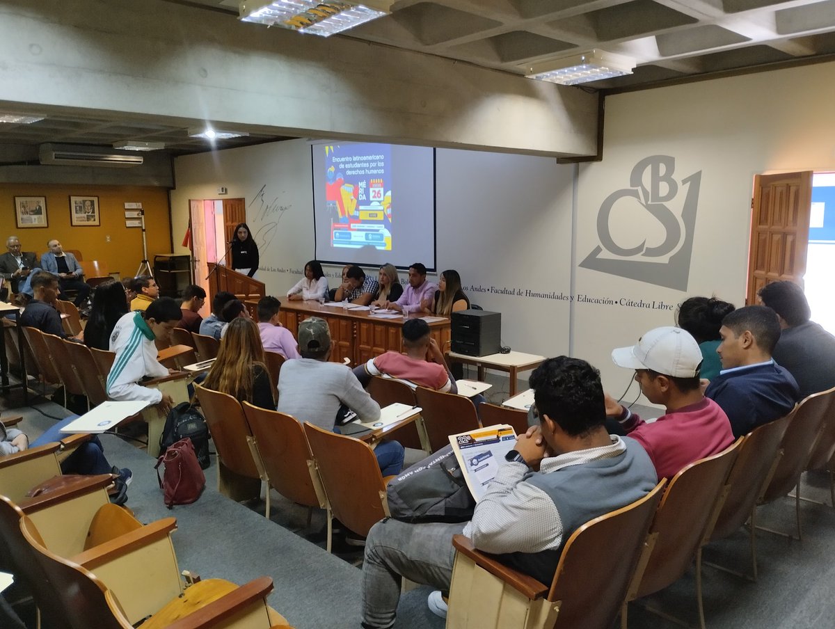 fedehuve's tweet photo. Inicia el Panel estudiantil en donde se presentan las propuestas del movimiento estudiantil para este 2023 👀
También, exponen diferentes puntos de vista sobre la realidad de la #ULA
#EstudiantesxLosDDHH https://t.co/0e1fSzFqLh