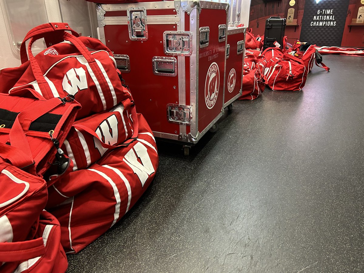 Packing up for our trip to Notre Dame today! <a href="/BadgerMHockey/">Wisconsin Hockey</a> #Badgers