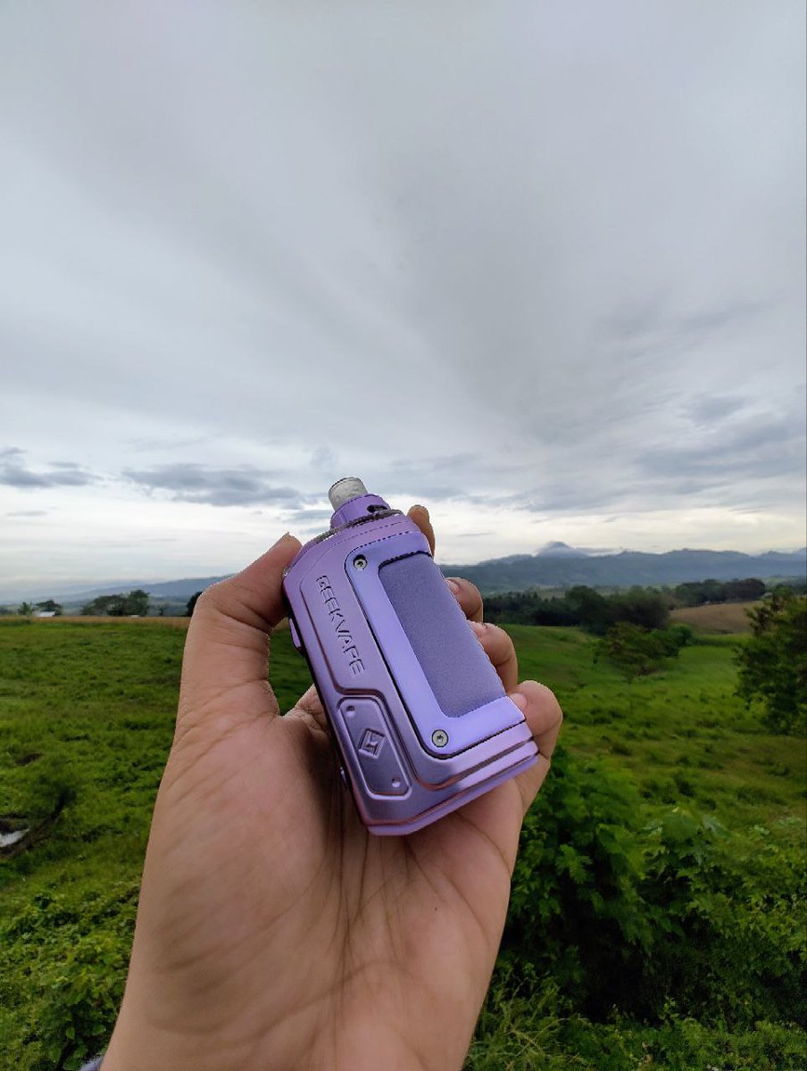 GeekvapePH's tweet photo. Great view with the Hero 2 💜

#GeekvpPH #GeekvpPhilippines #H45 #CrystalPurple https://t.co/8q8g2WdQbI