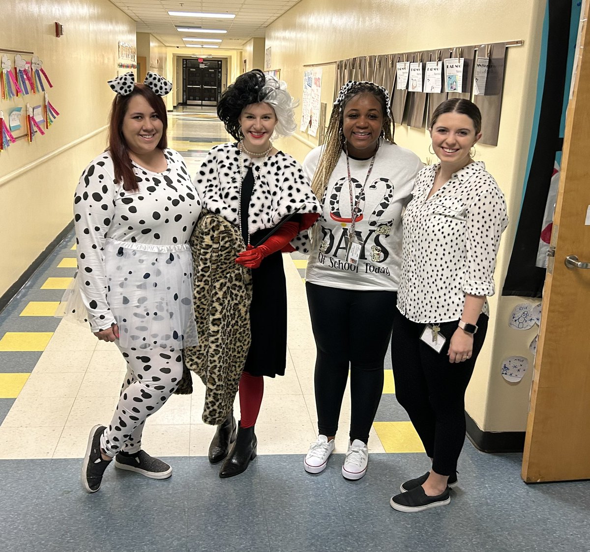 “Cruella de Vil, Cruella de Vil, if she doesn’t scare you, no evil thing will” 102 doggon great school days! <a href="/DunwoodySprings/">DunwoodySpringsElem</a> <a href="/msobrienDSES/">Ms. O’Brien</a> <a href="/Mrs_Eller_/">Kayla Eller</a>