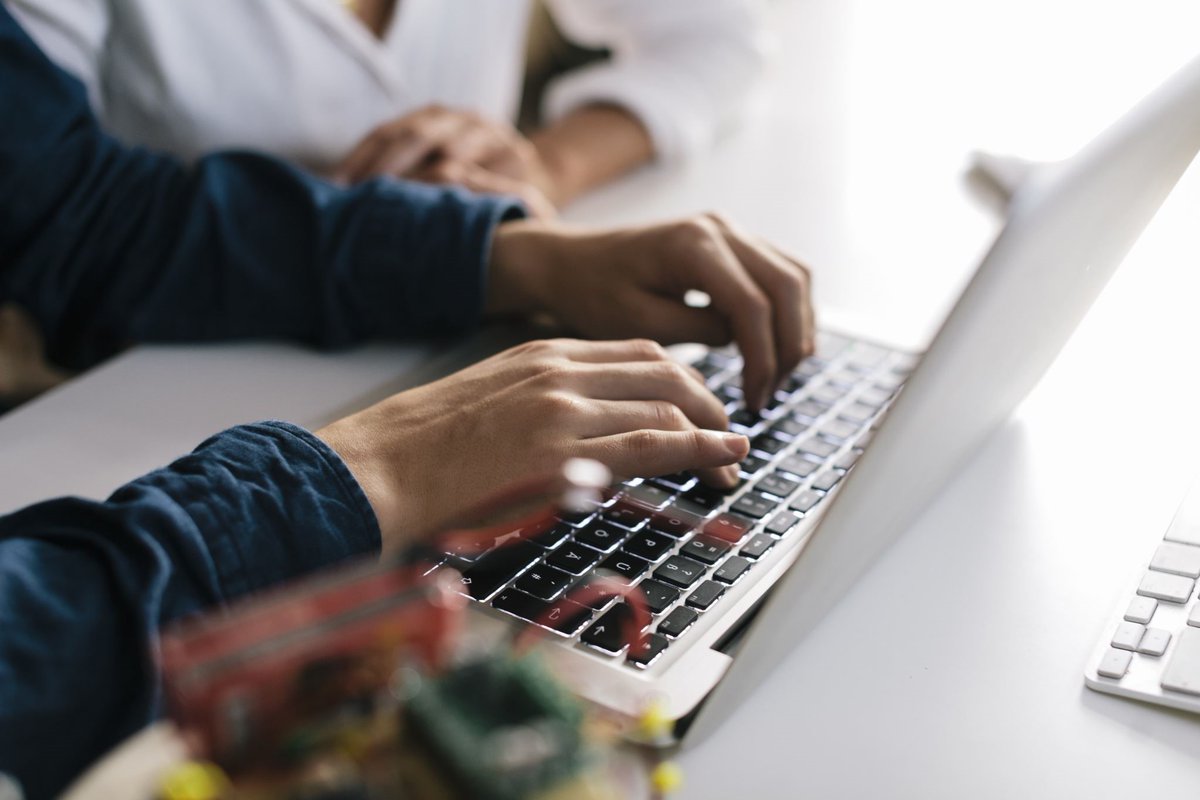 ATCTrainingUK's tweet photo. Are you making the most of Microsoft 365?

Book a workshop for your colleagues to tackle those problem spreadsheets and equip your staff with the IT skills you need. https://t.co/ZpY4qeNaRu

#microsofttraining #windows #ittraining #basicit #exceltraining #wordtraining https://t.co/YY9IcDWHrN