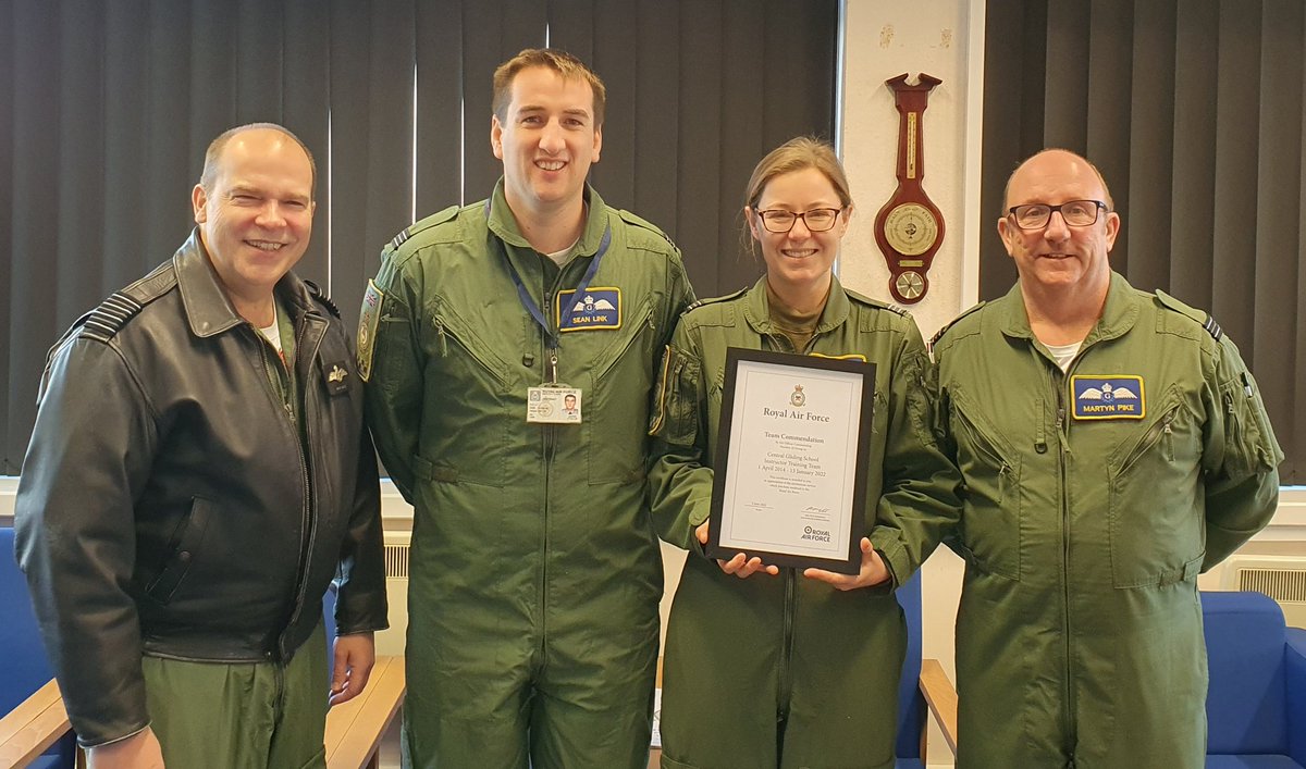 fts_2's tweet image. Congratulations to @CGS's Sean Link, Charlie Delaney, Martyn Pike, Shane Burton, Annabel Maisey, Dave Smith and Steve Goddard who received their AOC 22 Gp Team Commendation which was awarded to the CGS Instructor Training Flight last year. Many thanks to @ComdtAC for presenting.