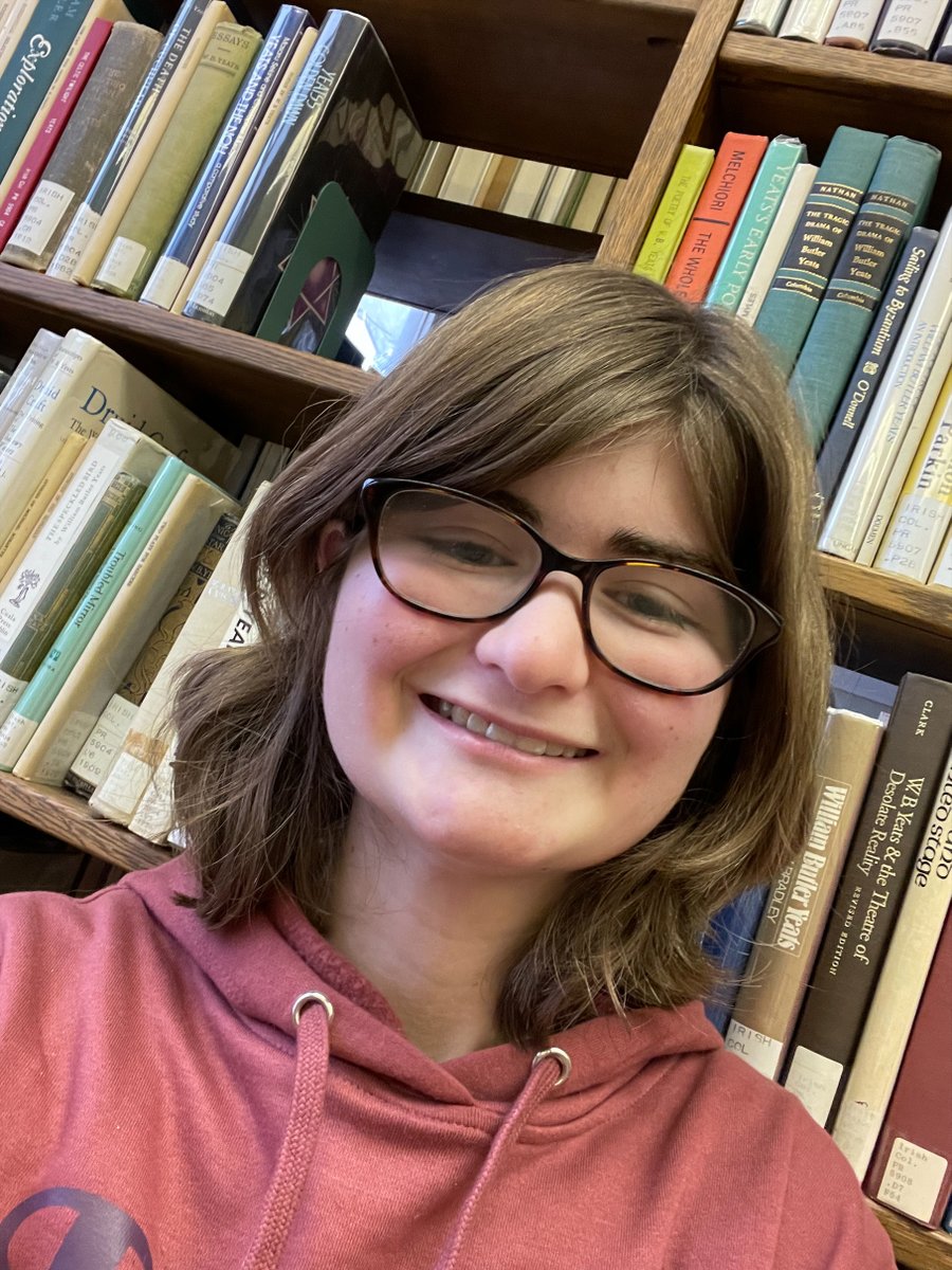 LogueLibrary's tweet image. #ShelfieDay Logue Library pics from yesterday&apos;s Shelfie Day!