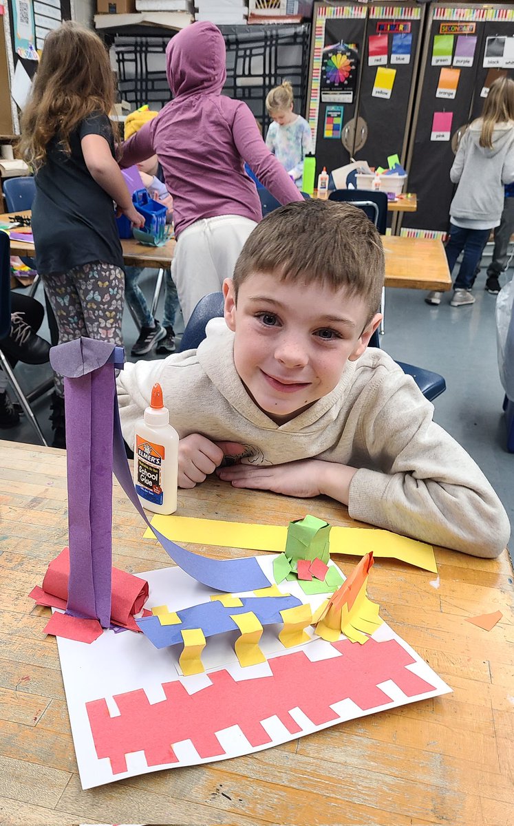 ArtRhta's tweet photo. 2nd grade artists are designing spaces of their choice and creating 3D models with paper. They did a gallery walk around the classroom today to share ideas and paper building techniques. @NRCSStem @OSLN https://t.co/6G3JhXpXL4